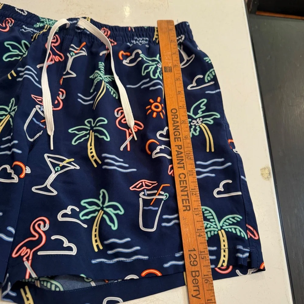 Chubbies Swim Trunks Mens Large Navy Neon Tropical Flamingo Good 5.5